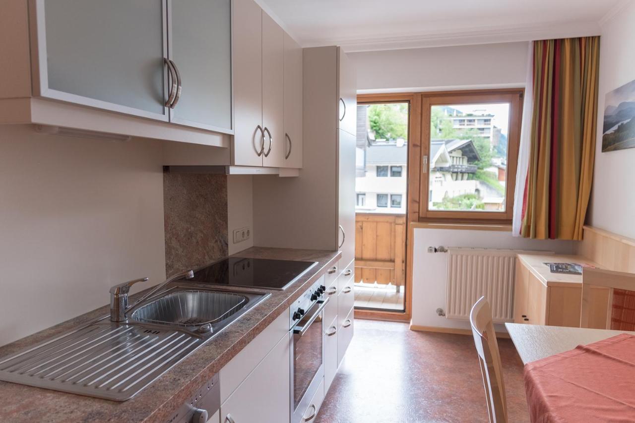 Apartment mit Balkon